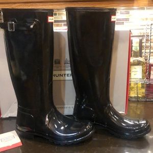 NIB HUNTER tall black rain boots